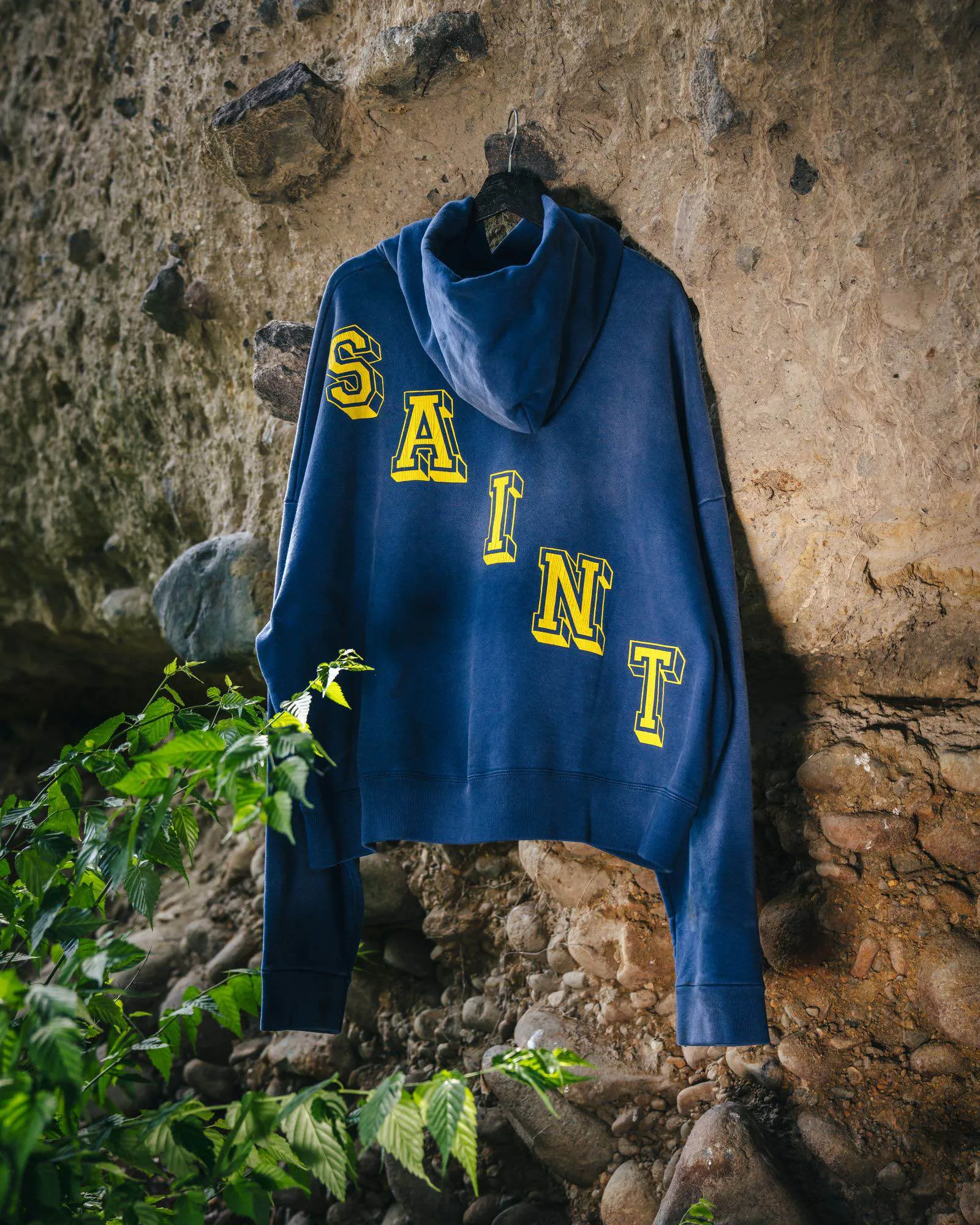 SAINT M×××××× ANGEL HOODIE/NAVY Angel Reborn Blue Hoodie Washed Blue S-XL Assute Garment Dyeing Full Clothes Water Fading Mud Dyeing Dirty Distress New Vintage Ceiling God Tailoring Original Super Loose Fit Customized Original Accessories God-level Print Restoration